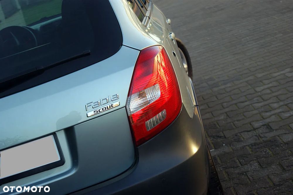 Skoda Fabia 1.2 TSI Scout - 22