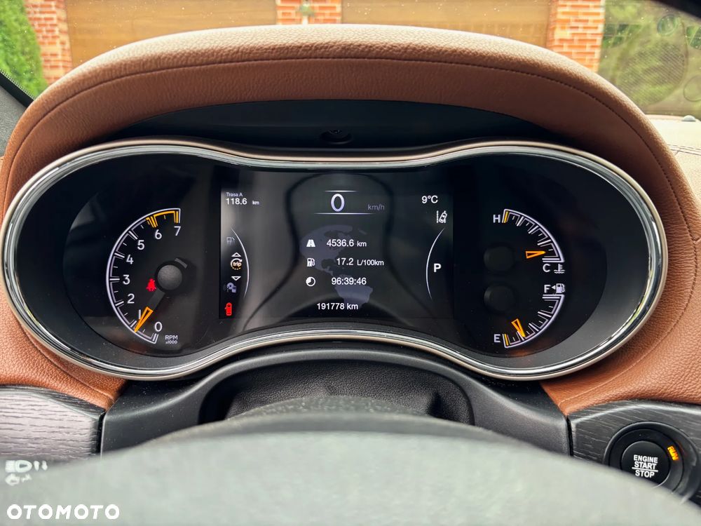 Jeep Grand Cherokee 5.7 V8 HEMI Summit - 22