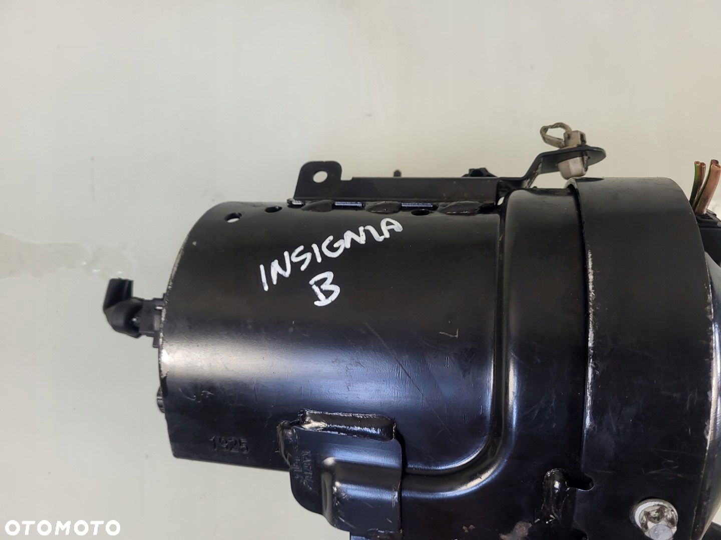obudowa filtra paliwa stelaż filtr 2.0 cdti OPEL INSIGNIA B 13204107 - 13