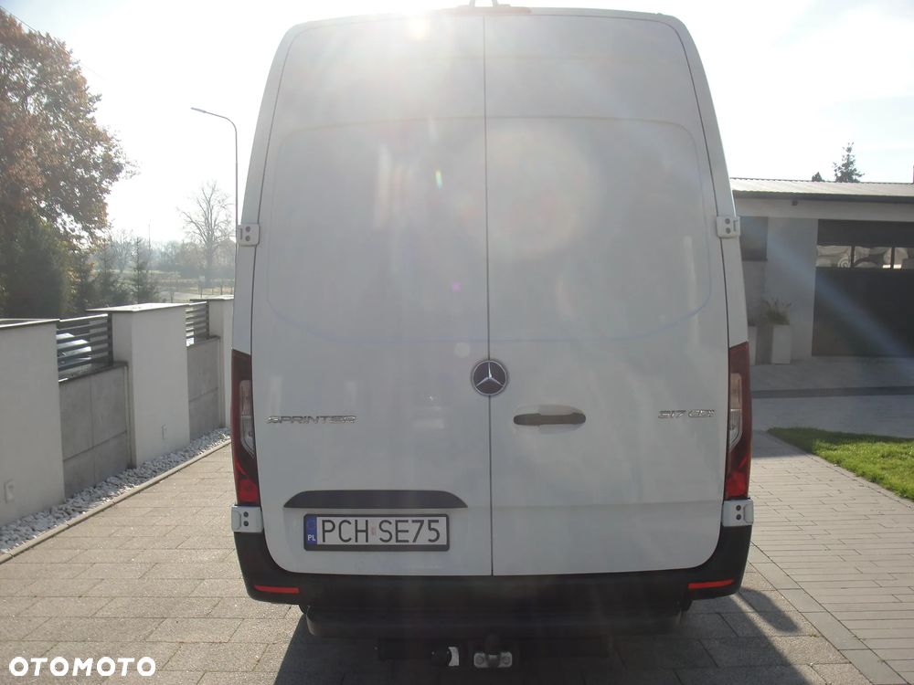 Mercedes-Benz Sprinter - 19