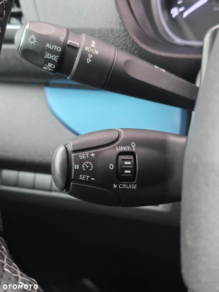 Peugeot Traveller L2 2.0 Allure - 33