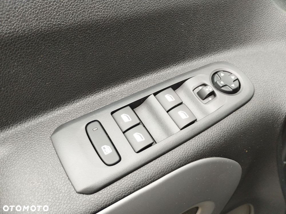 Toyota Proace City Verso 1.2 D-4T Family - 17