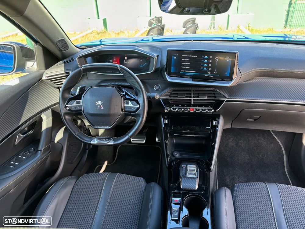Peugeot 2008 1.2 PureTech GT EAT8 - 9