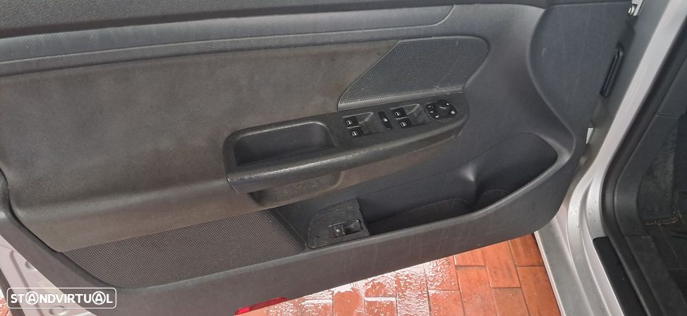 VW Golf 1.9 TDi Generation - 4