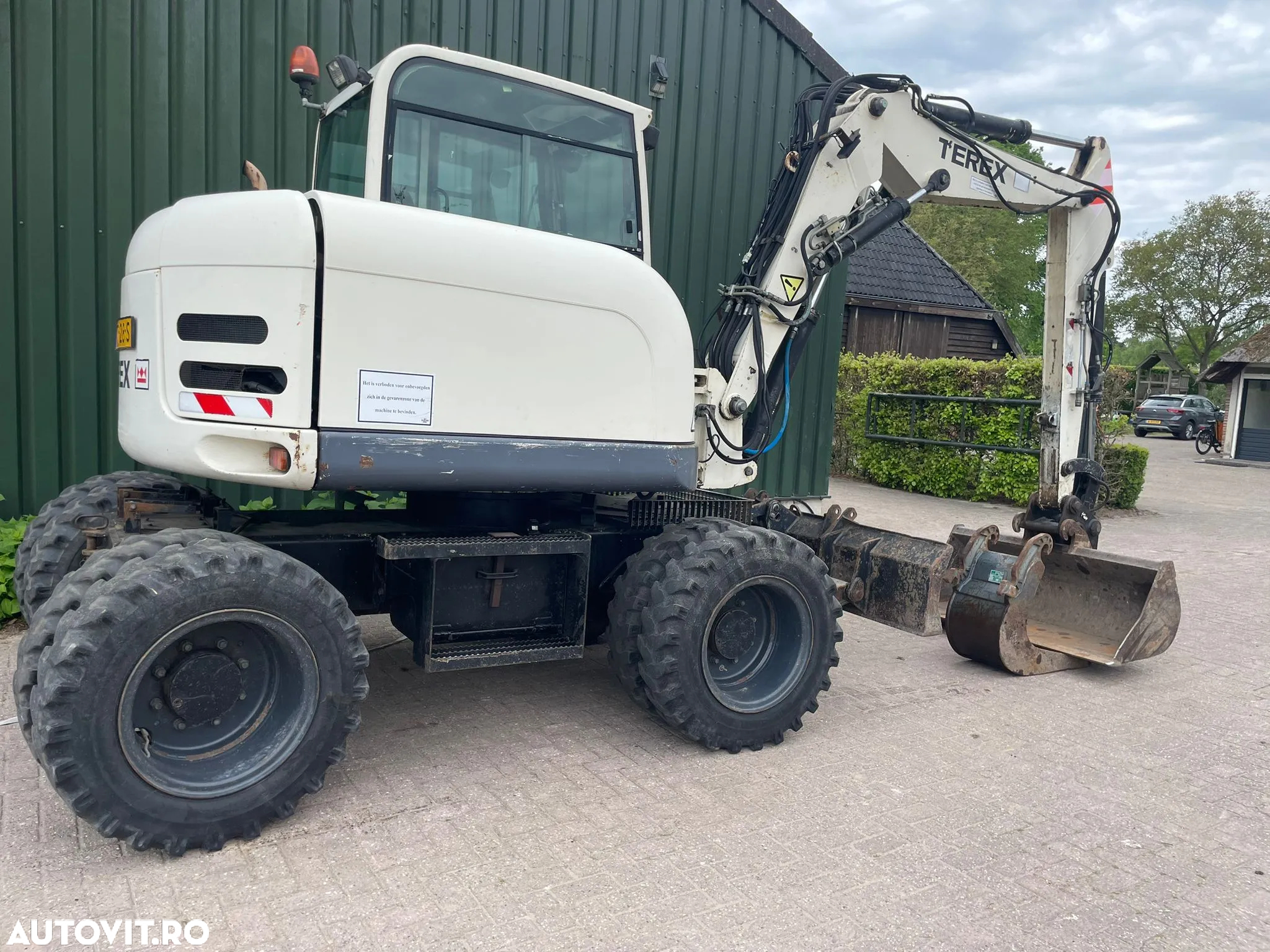Terex TW70 excavator pe roti compact - 3