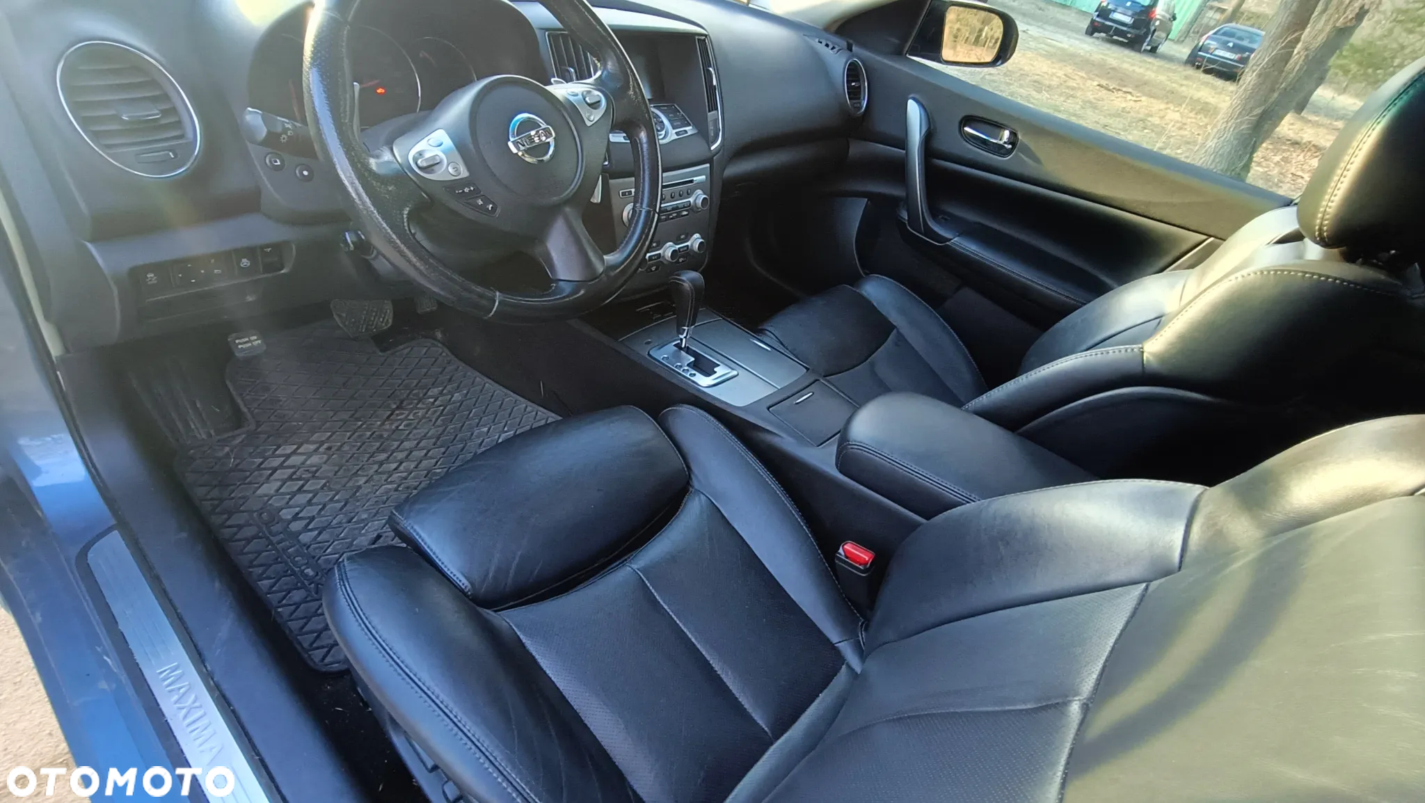 Nissan Maxima 3.5 S - 24