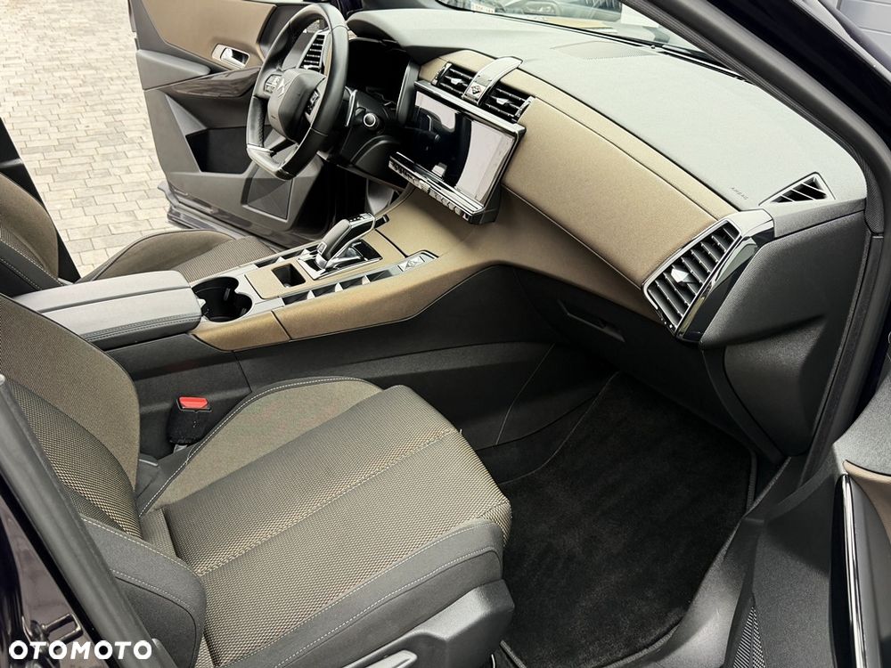 DS Automobiles DS 7 Crossback 1.5 BlueHDi Bastille + - 32