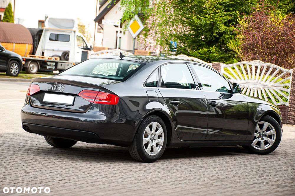 Audi A4 Limousine 2.0 TDI DPF Ambiente - 16