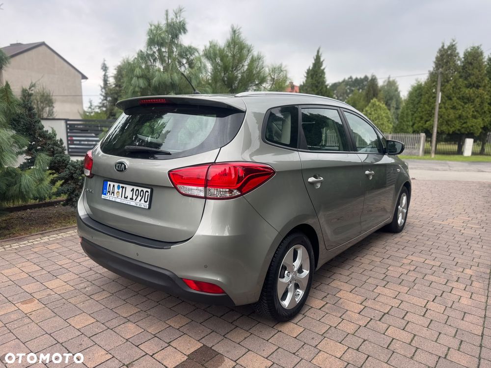 Kia Carens 1.6 GDI Dream Team Edition - 4