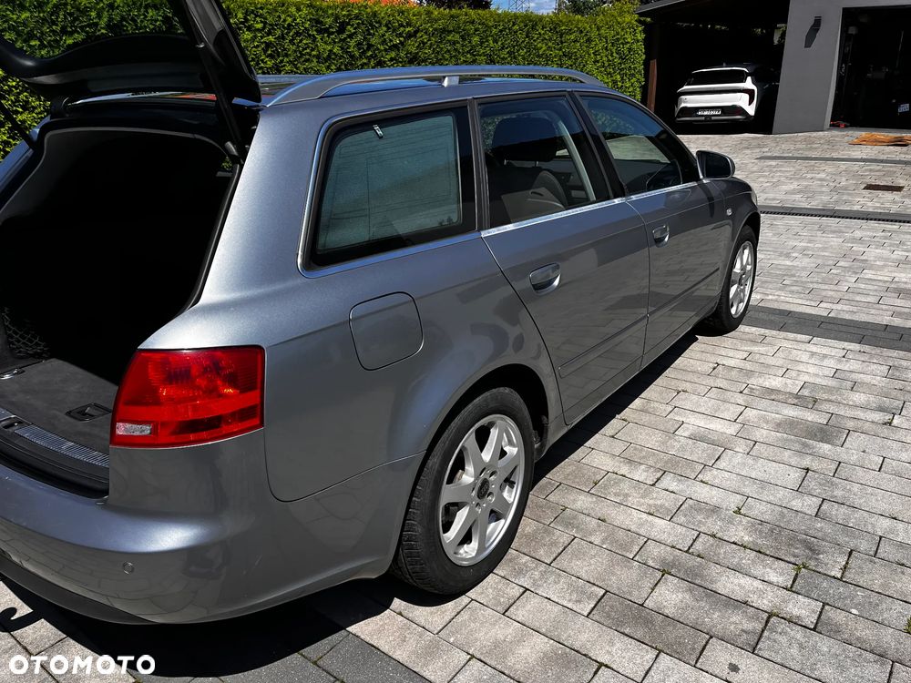 Audi A4 Avant 2.0 TDI - 10