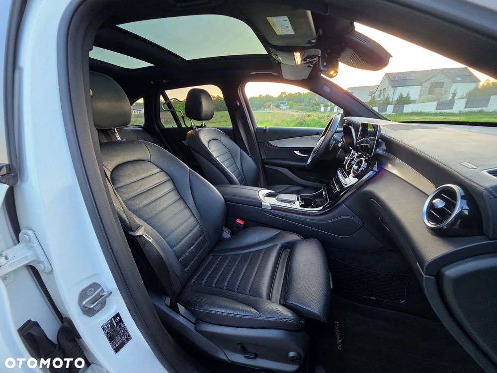 Mercedes-Benz GLC 200 4Matic 9G-TRONIC AMG Line - 10