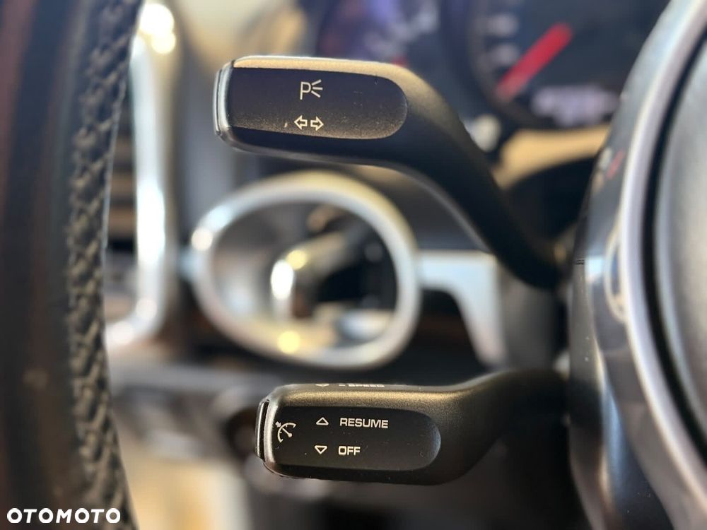 Porsche Cayenne - 24