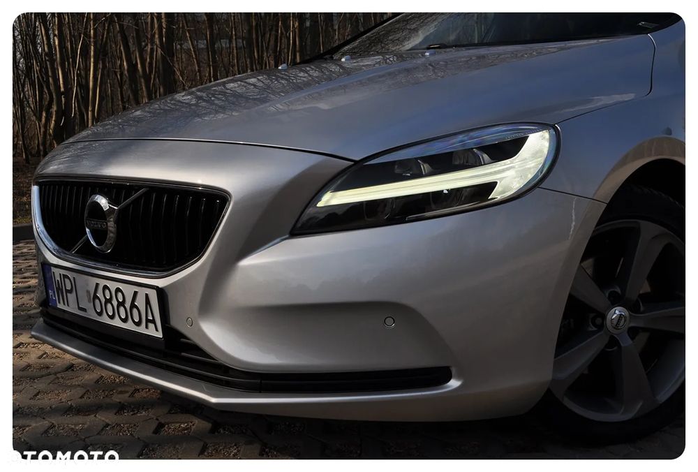 Volvo V40 T2 Drive-E Momentum - 19