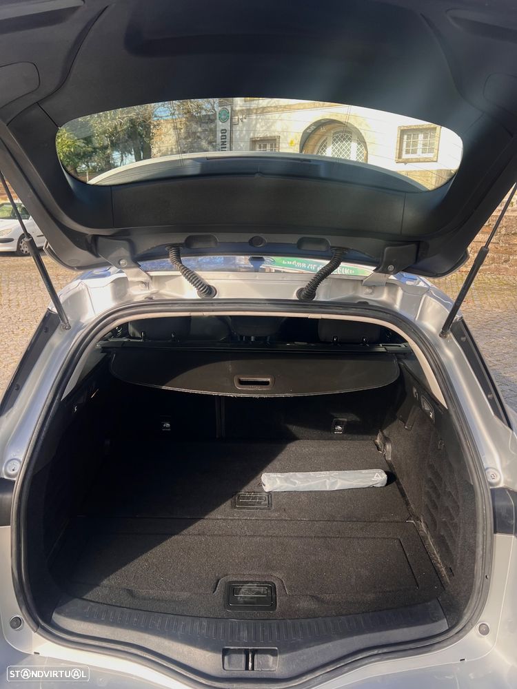 Renault Mégane Sport Tourer BLUE dCi 115 EDC INTENS - 12