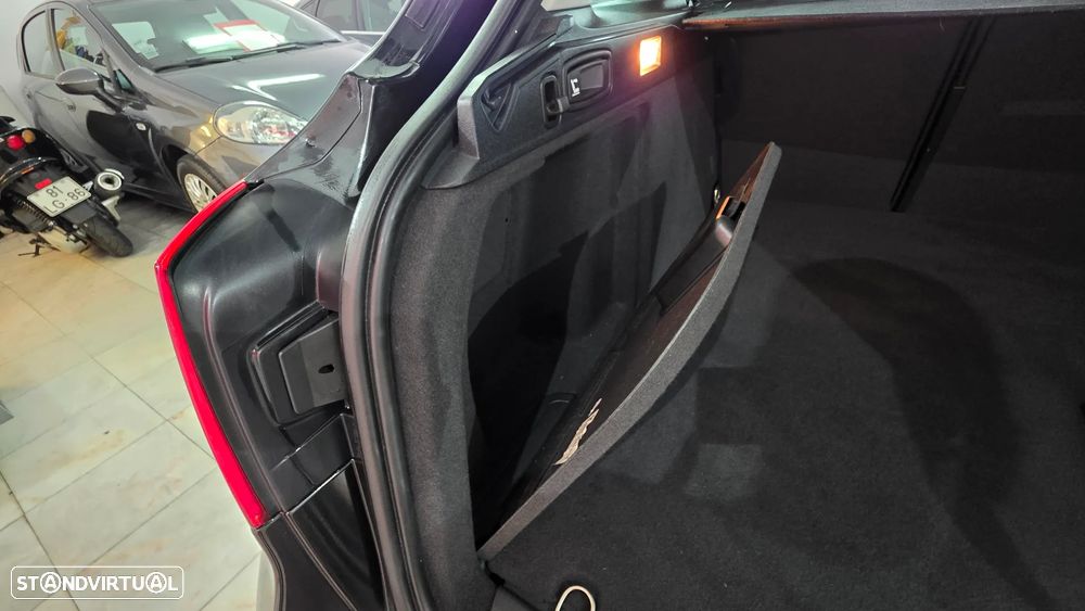 Renault Laguna Break 2.0 dCi Dynamique S - 39