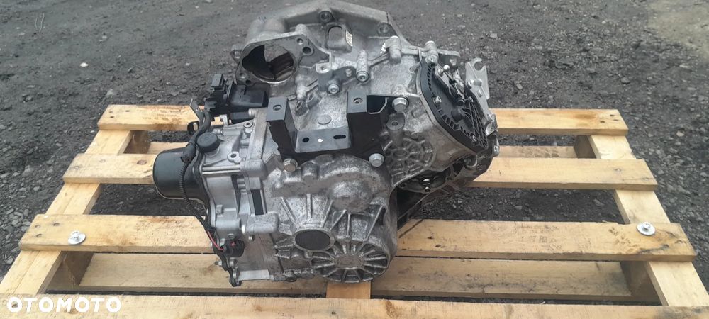 SEAT IBIZA FR IV 1.4 TSI SKRZYNIA BIEGÓW AUTOMAT DSG - 2