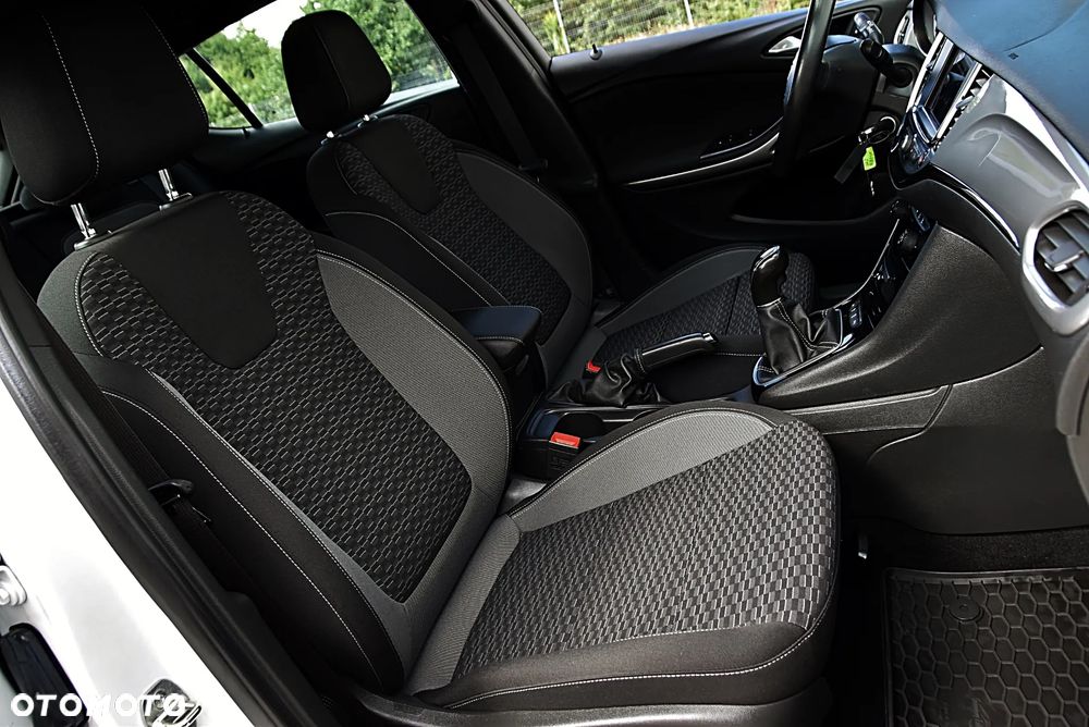 Opel Astra V 1.2 T GS Line S&S - 21