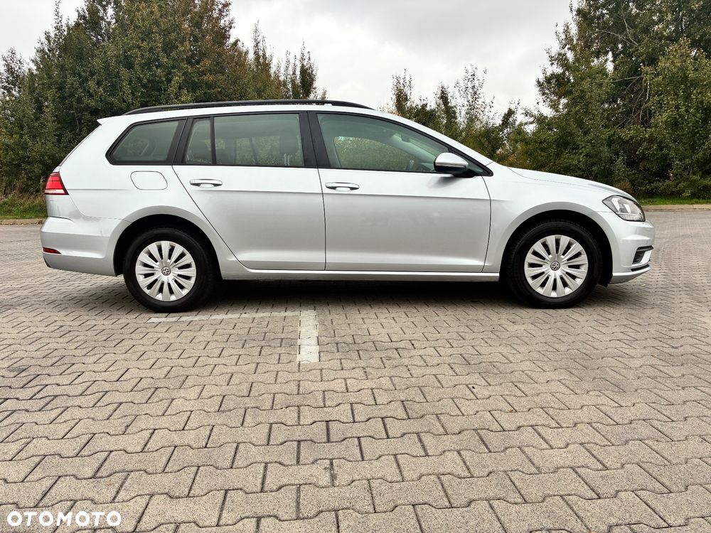 Volkswagen Golf 1.6 TDI SCR Comfortline - 6