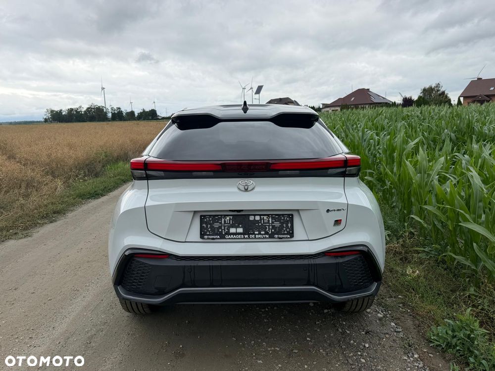 Toyota C-HR 2.0 GR SPORT - 2