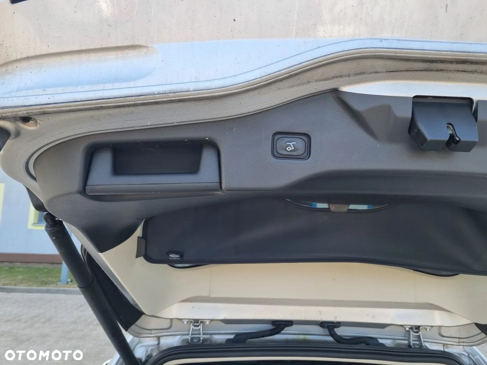 Ford Mondeo SW 2.0 Ti-VCT Business Edition - 34