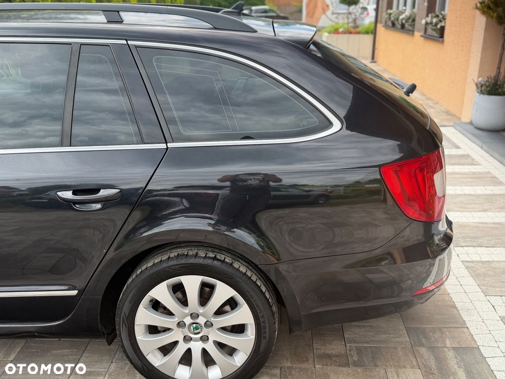 Skoda Superb 2.0 TDI DSG Elegance - 26