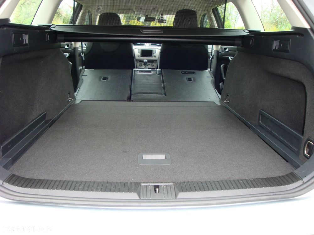 Volkswagen Passat 2.0 TDI BMT Trendline - 11