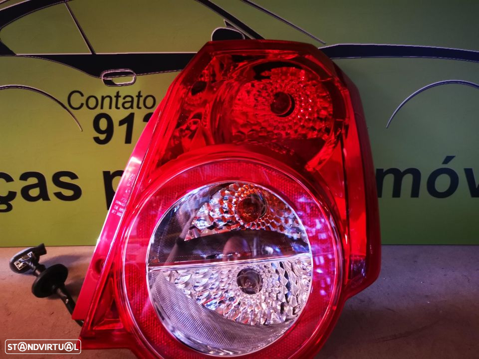 CHEVROLET AVEO FAROLIM DIREITO - FT174 - 3