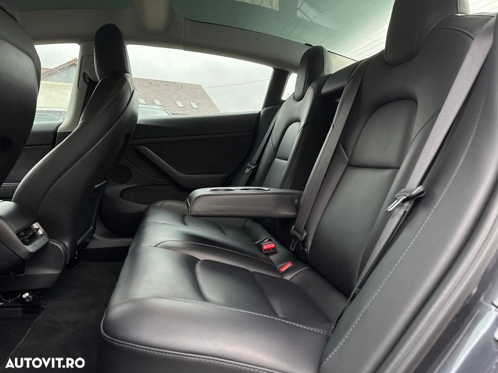 Tesla Model 3 Langstreckenbatterie Allradantrieb Dual Motor - 16