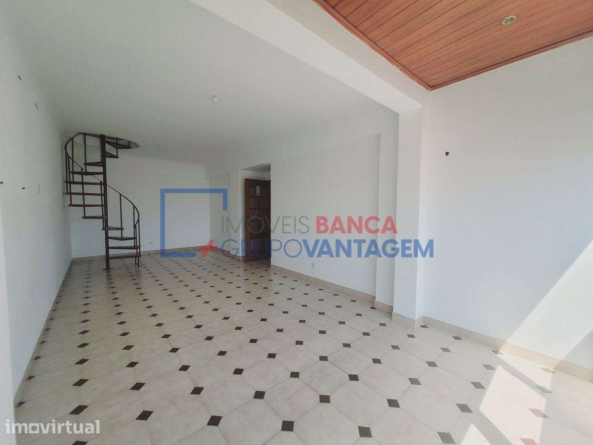 Apartamento T2 - Serra das minas - Grande imagem: 2/28
