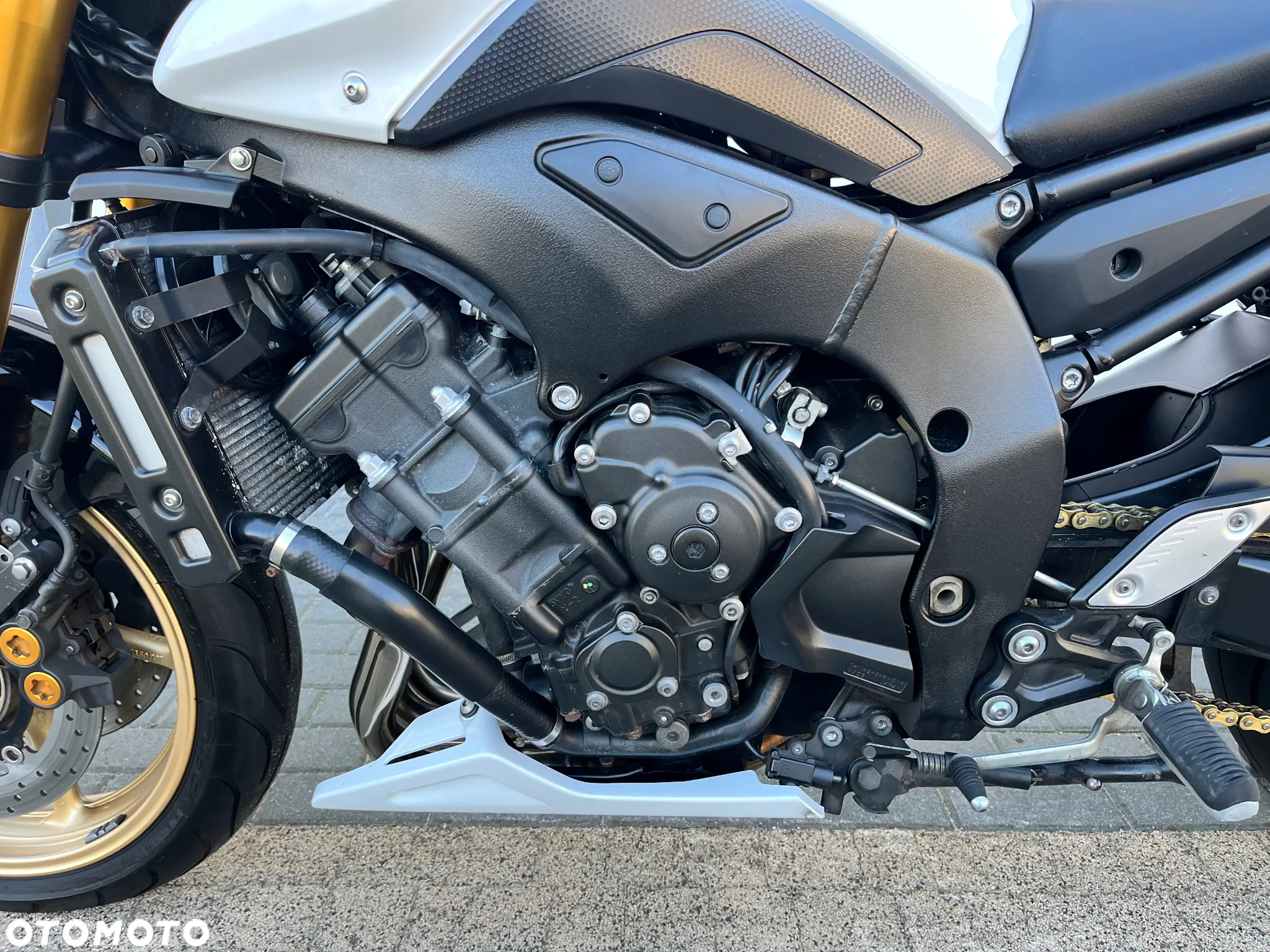 Yamaha FZ8 - 11