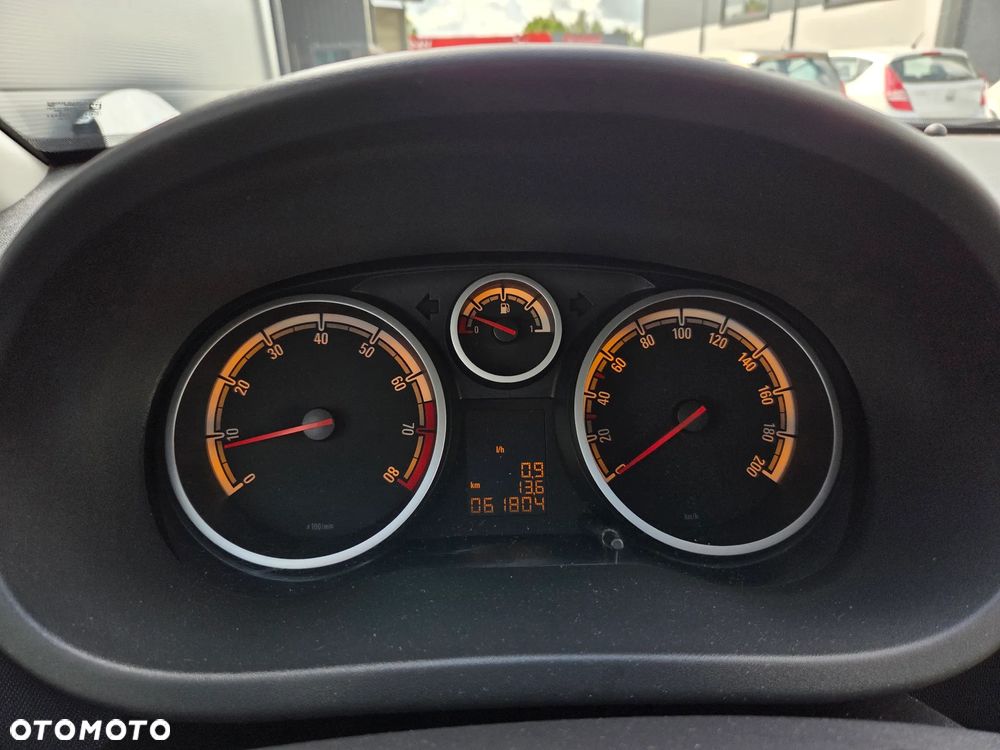 Opel Corsa 1.4 16V 150 Jahre - 34