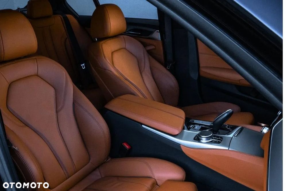 BMW Seria 5 - 25