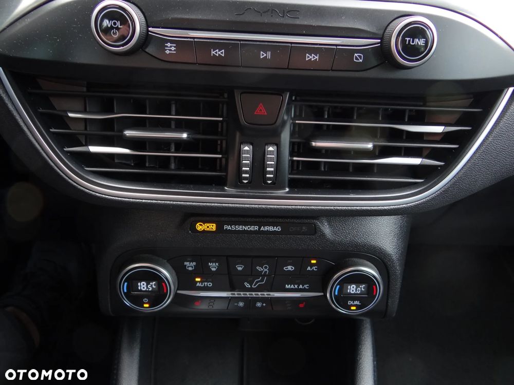Ford Focus 1.5 EcoBlue Start-Stopp-System TITANIUM - 37