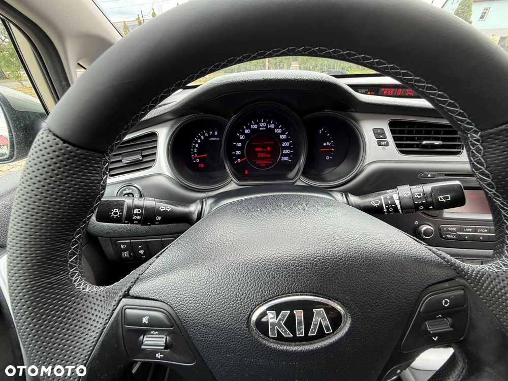 Kia Ceed 1.4 CVVT Dream Team Edition - 28