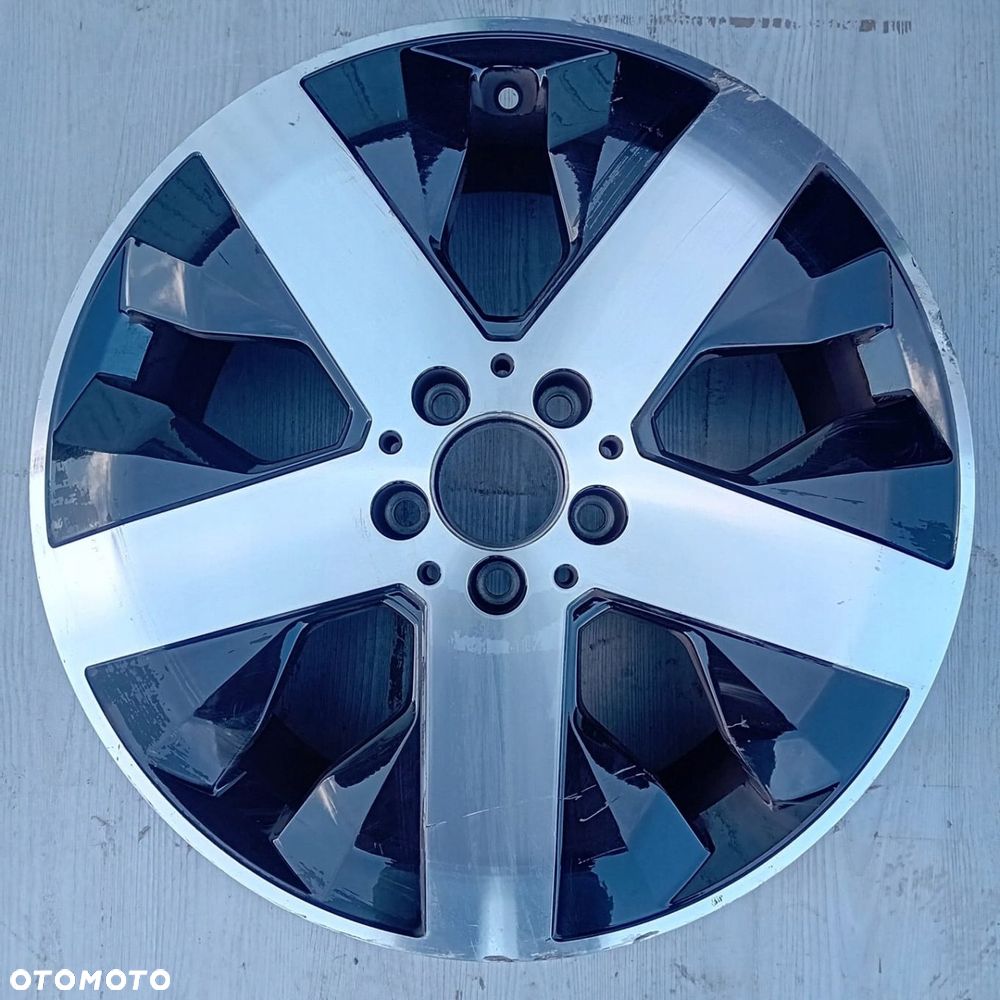 FELGA MERCEDES B KLASA W246 7,5J 18 ET53 5x112 A2474012800