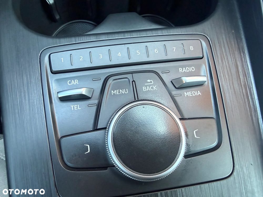 Audi A4 Avant 2.0 TDI S tronic - 24