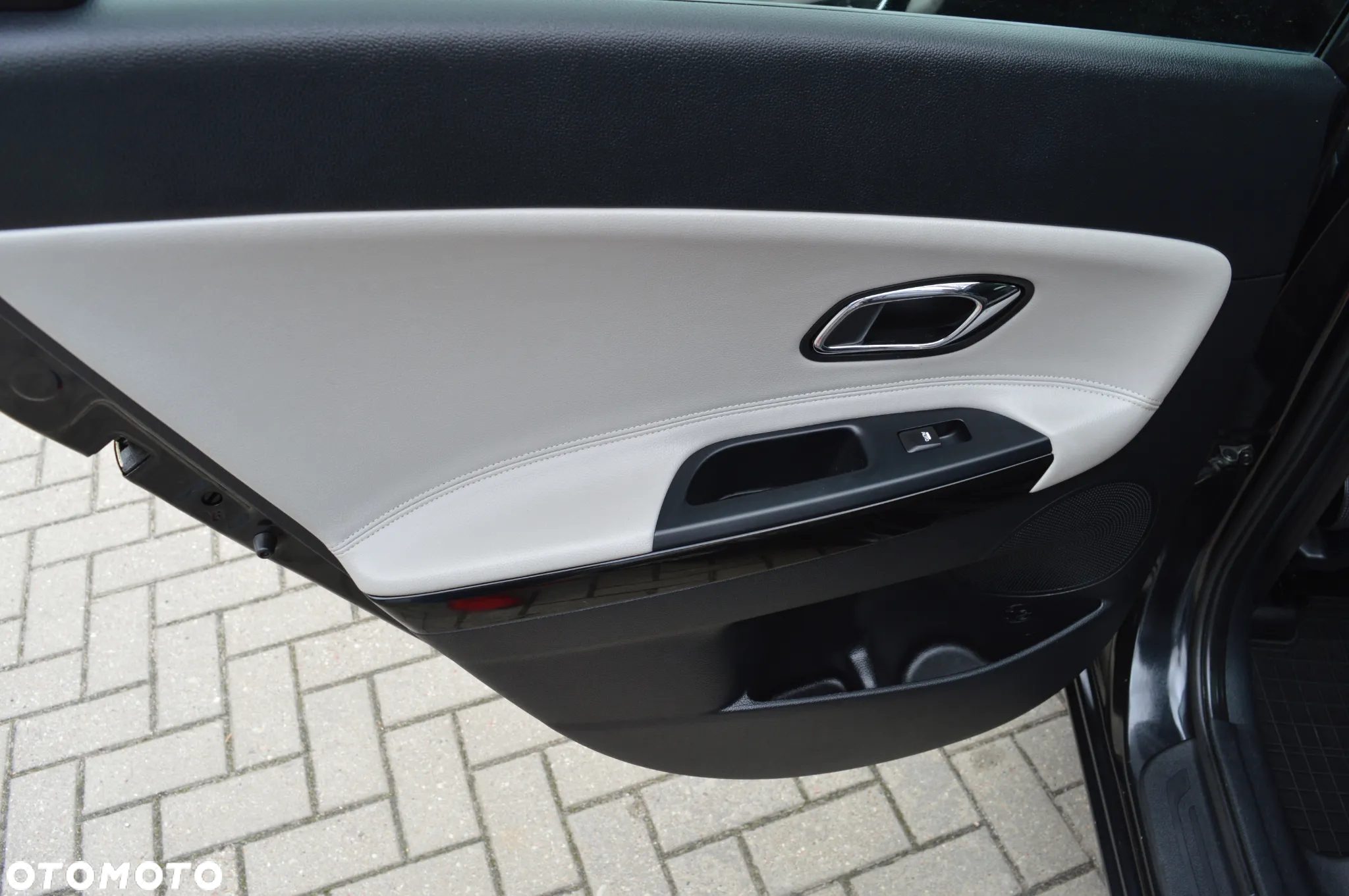 Kia Ceed 1.6 GDI SW DCT Platinum Edition - 17