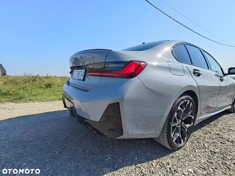 BMW Seria 3 330i xDrive M Sport - 37