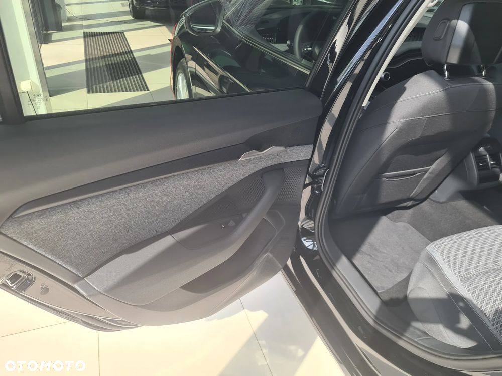 Skoda Superb 1.5 TSI Plug-in Hybrid Drive DSG - 12