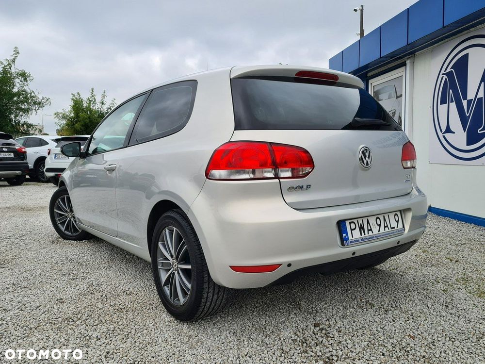 Volkswagen Golf VI 1.6 TDI Comfortline - 4