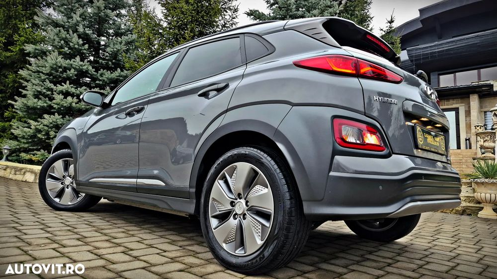 Hyundai KONA EV Premium - 3