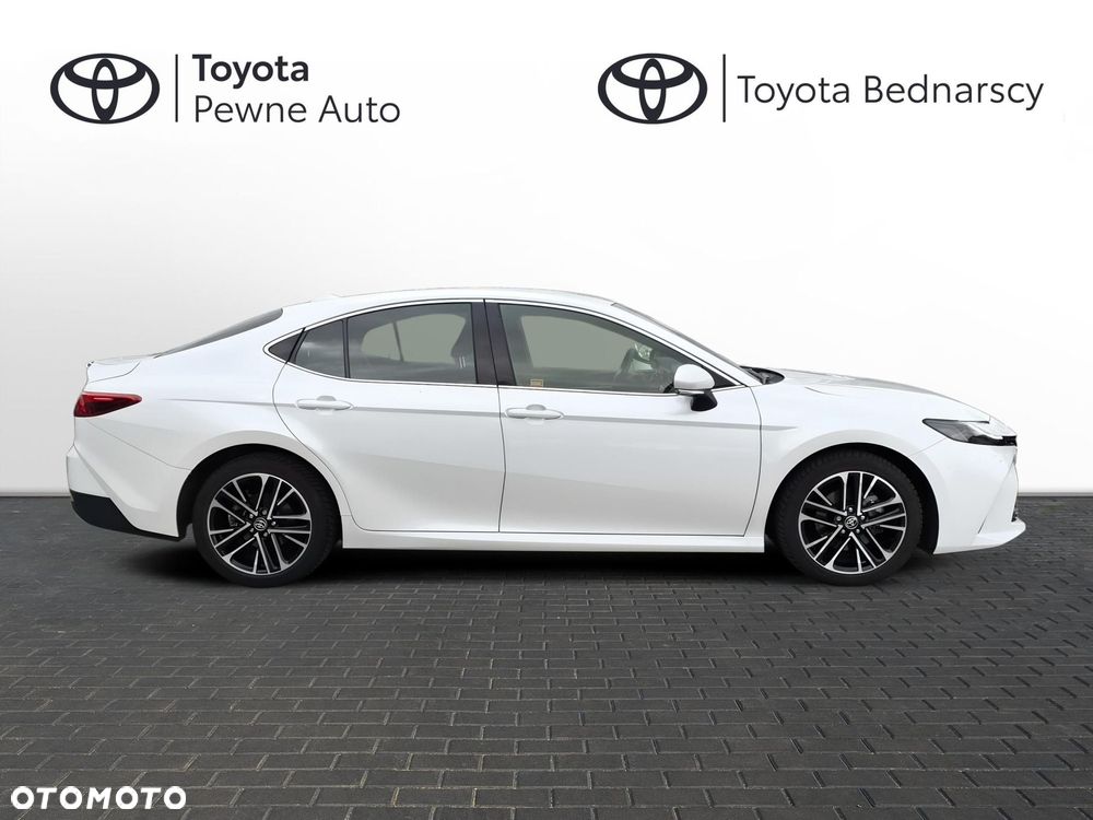 Toyota Camry - 6