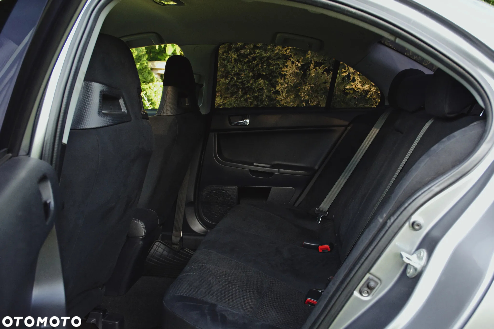 Mitsubishi Lancer Evolution Standard - 12