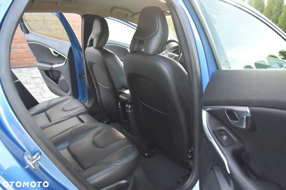 Volvo V40 D4 Drive-E Summum - 18