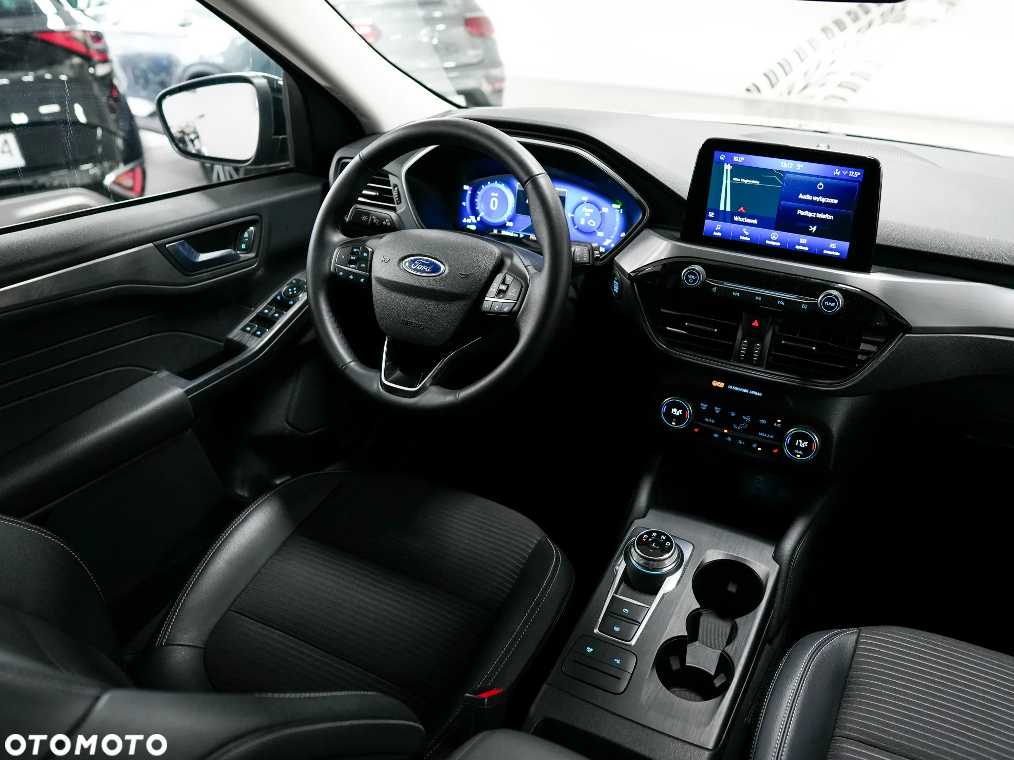 Ford Kuga - 31