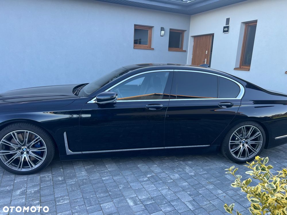 BMW Seria 7 - 36