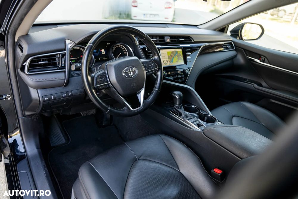 Toyota Camry - 5