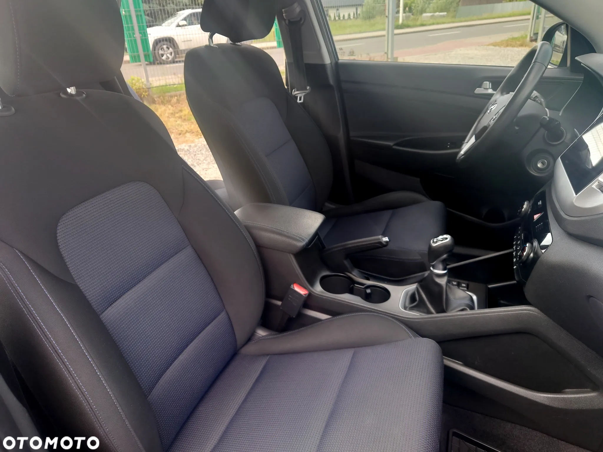 Hyundai Tucson 1.7 CRDI BlueDrive Comfort 2WD - 12