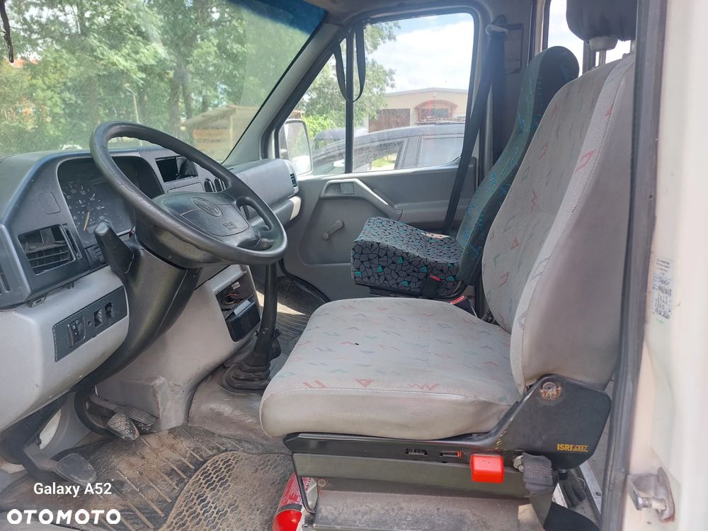 Zderzak VW LT 2,5D 00R. maska,lampy,drzwi,klapa..... - 7