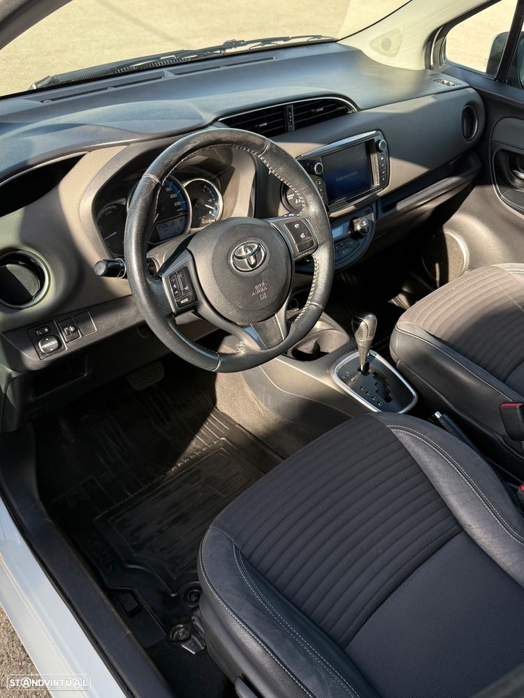 Toyota Yaris 1.5 HSD Active - 14